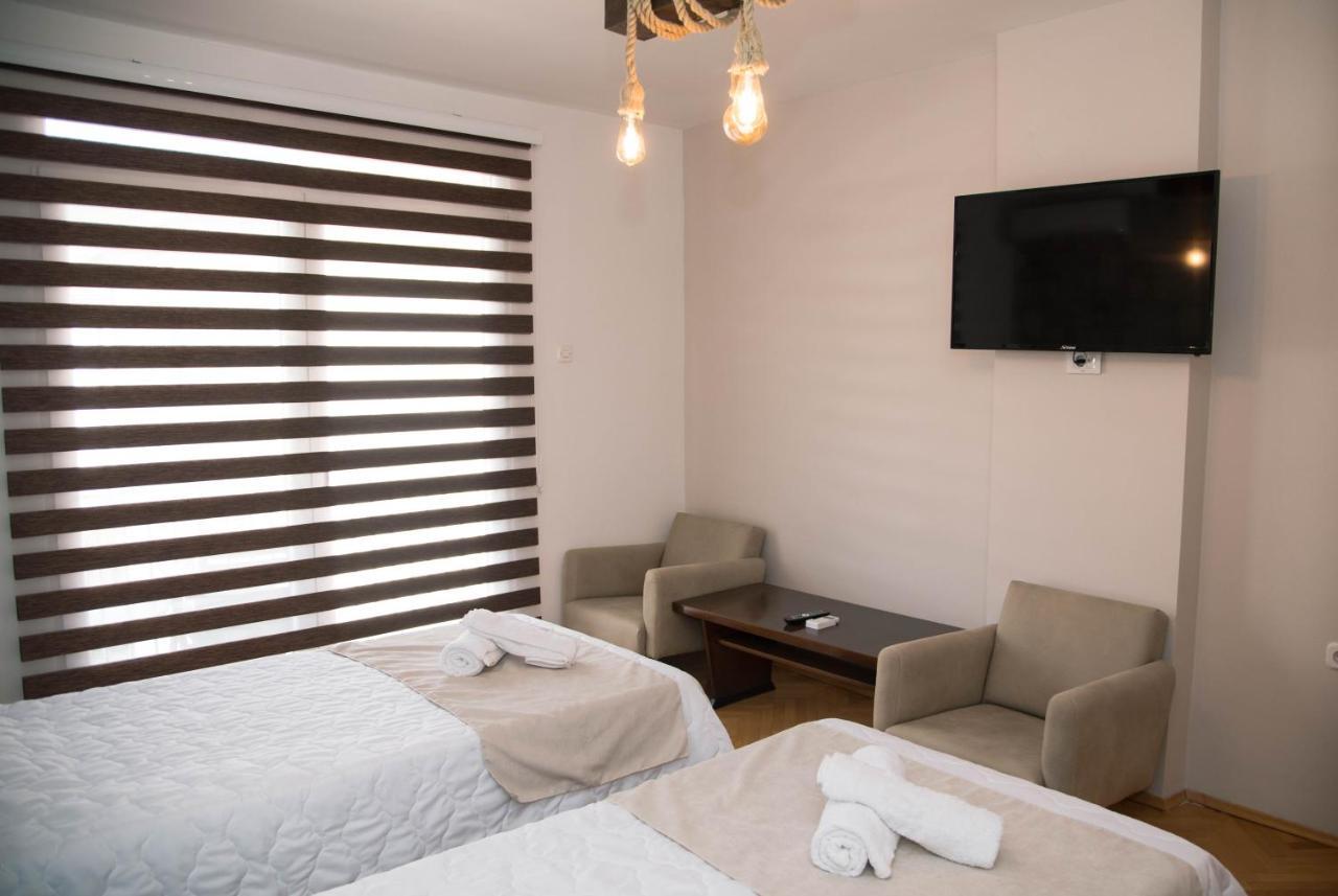Guest House La Baja Охрид Екстериор снимка