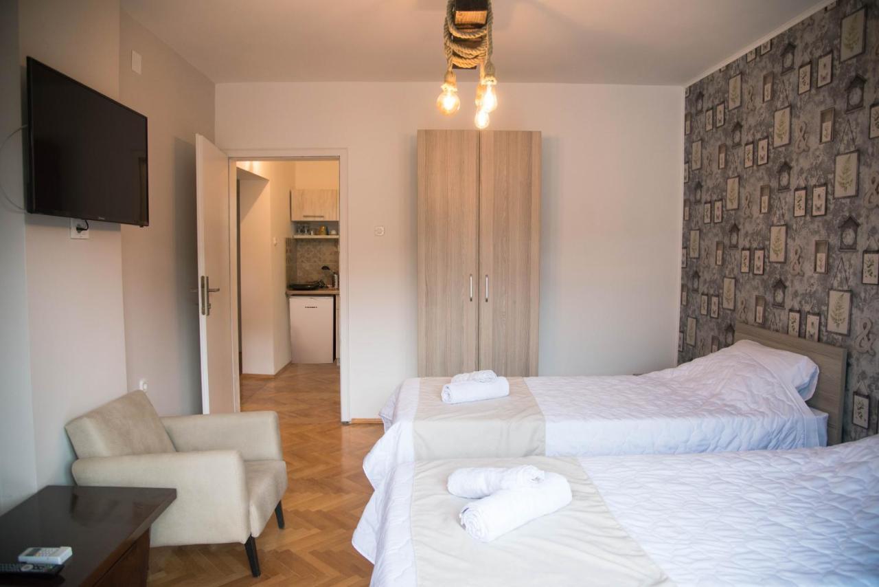 Guest House La Baja Охрид Екстериор снимка