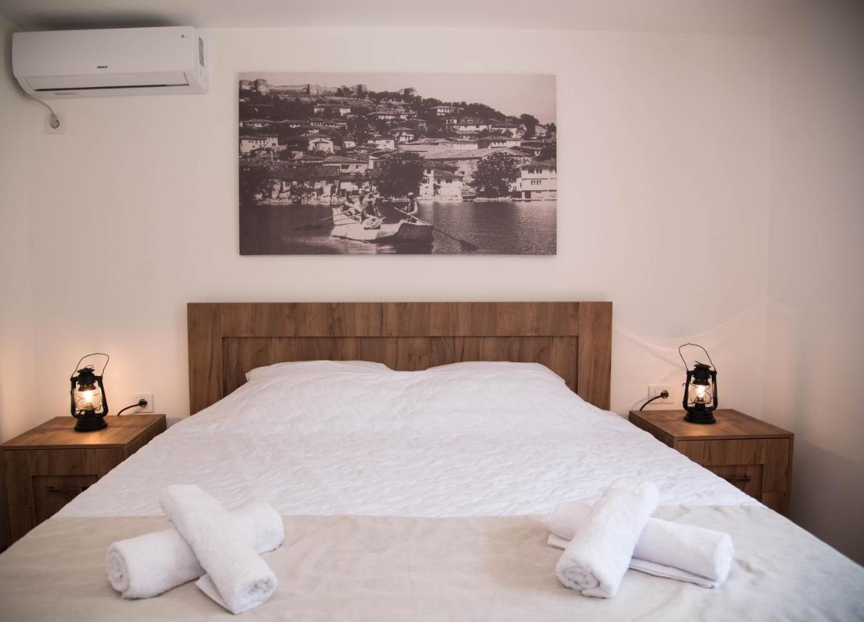 Guest House La Baja Охрид Екстериор снимка