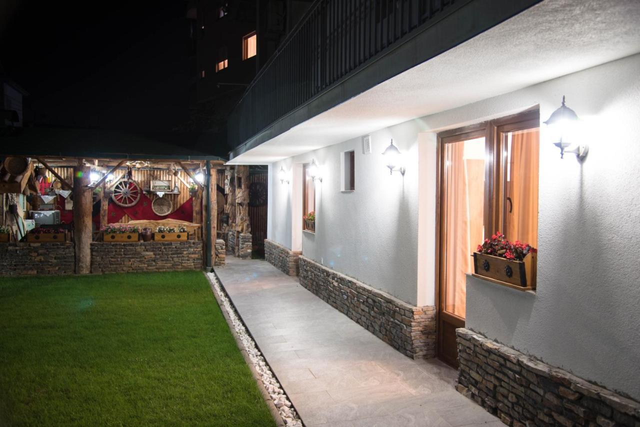 Guest House La Baja Охрид Екстериор снимка