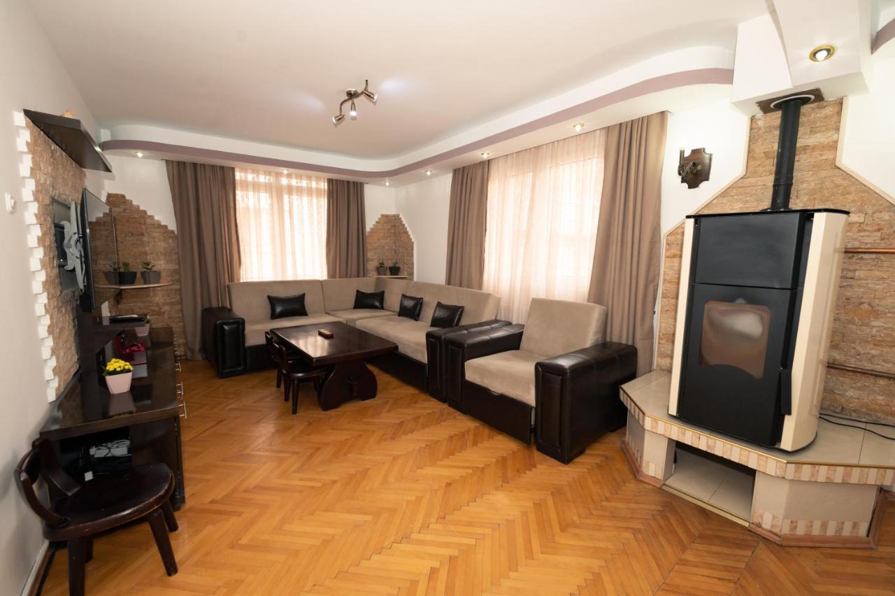 Guest House La Baja Охрид Екстериор снимка