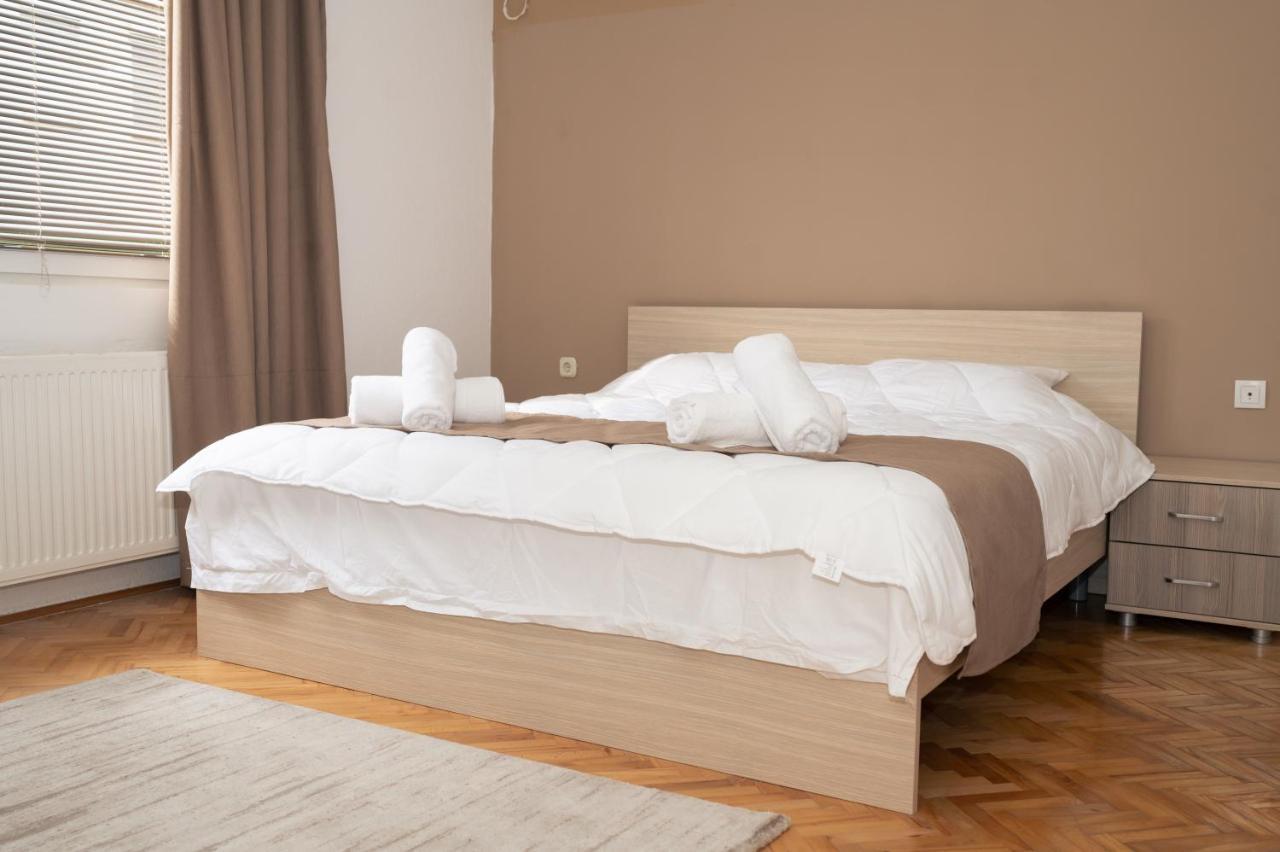 Guest House La Baja Охрид Екстериор снимка