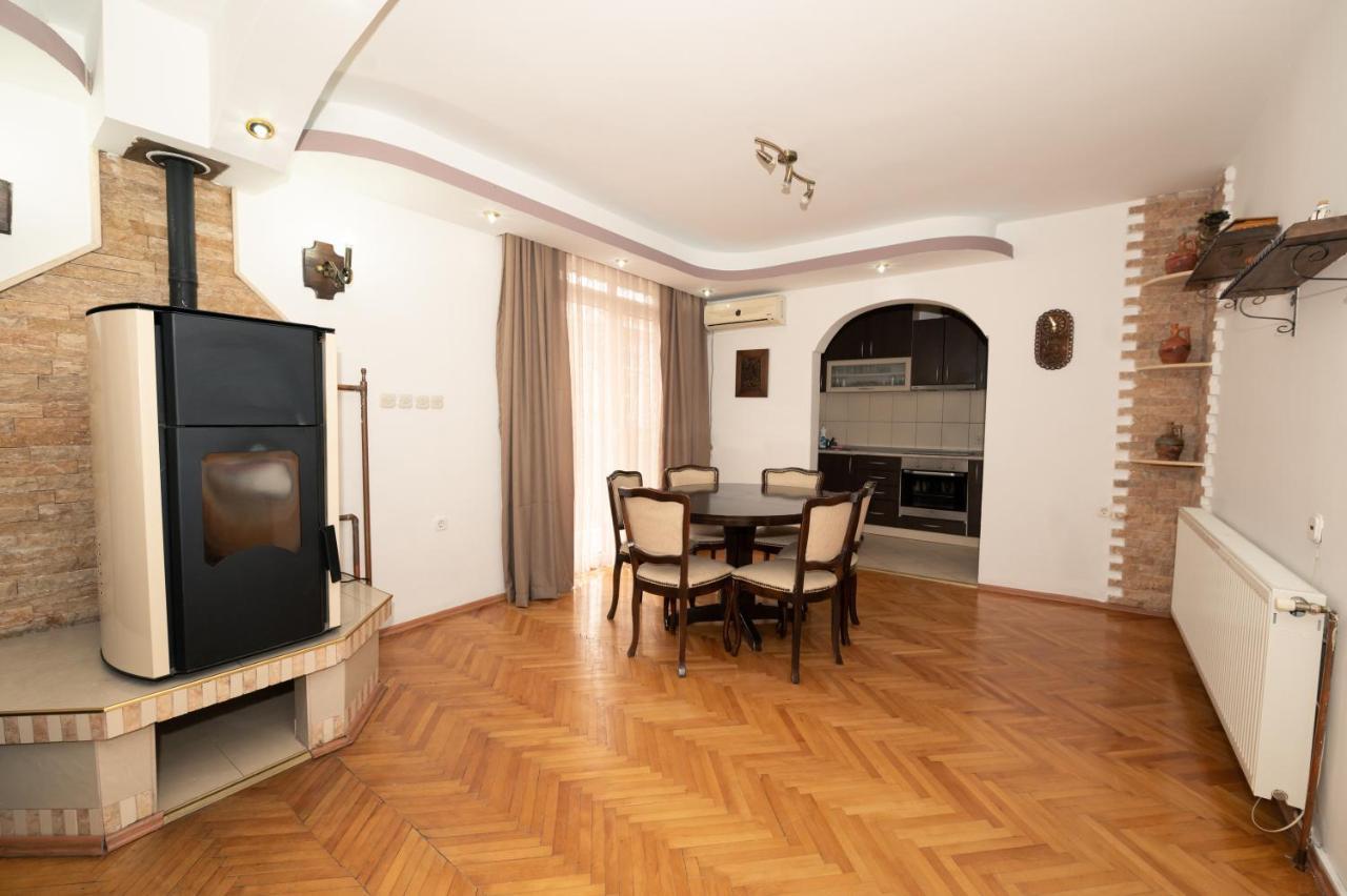 Guest House La Baja Охрид Екстериор снимка