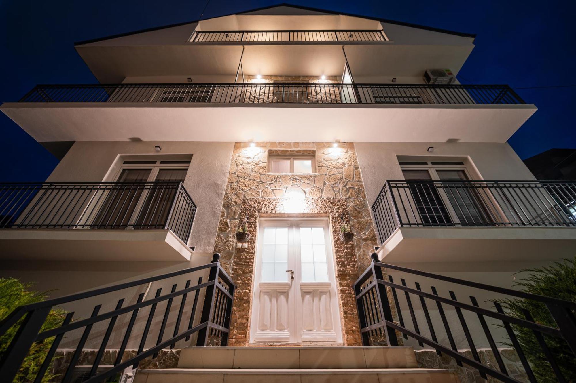Guest House La Baja Охрид Екстериор снимка